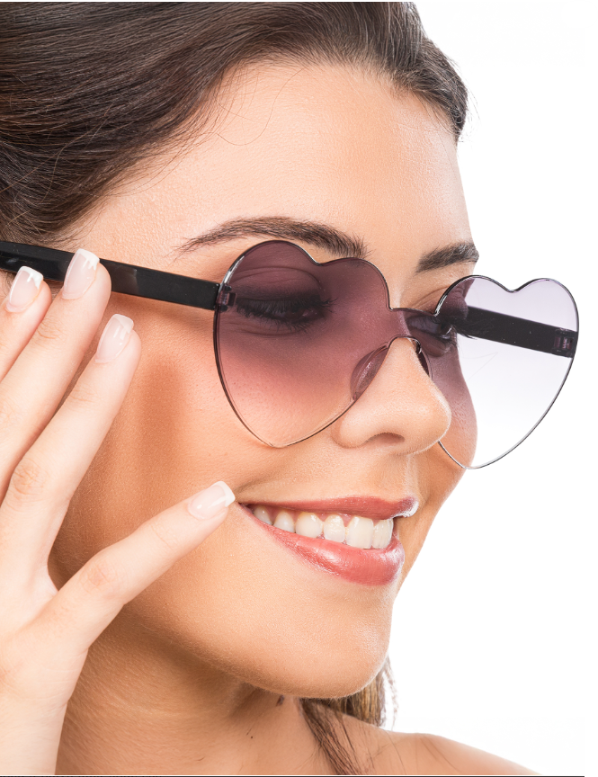 Lunettes cœur verres fumés noirs adulte