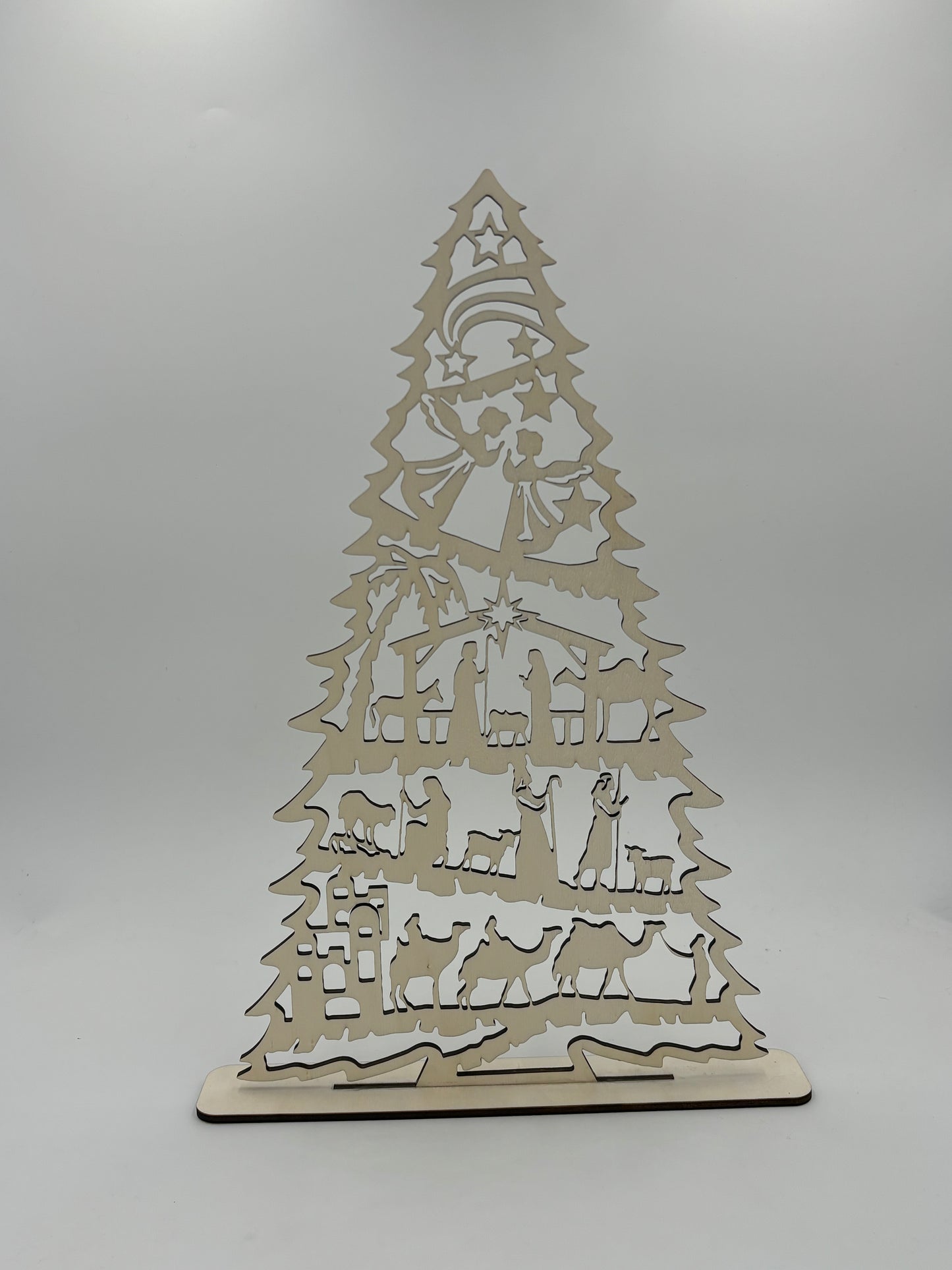 Arbre de Noël avec crèches