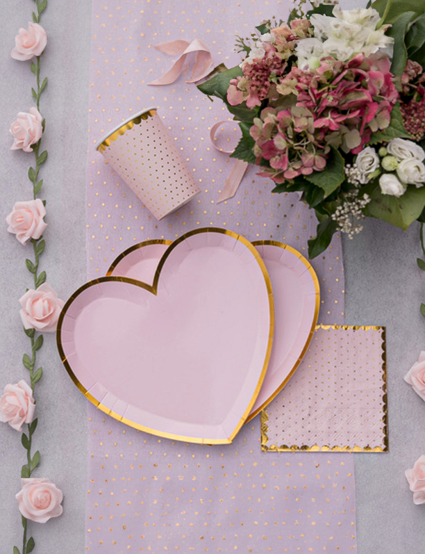 Assiettes carton cœur rose et or 22,5 x 20 cm